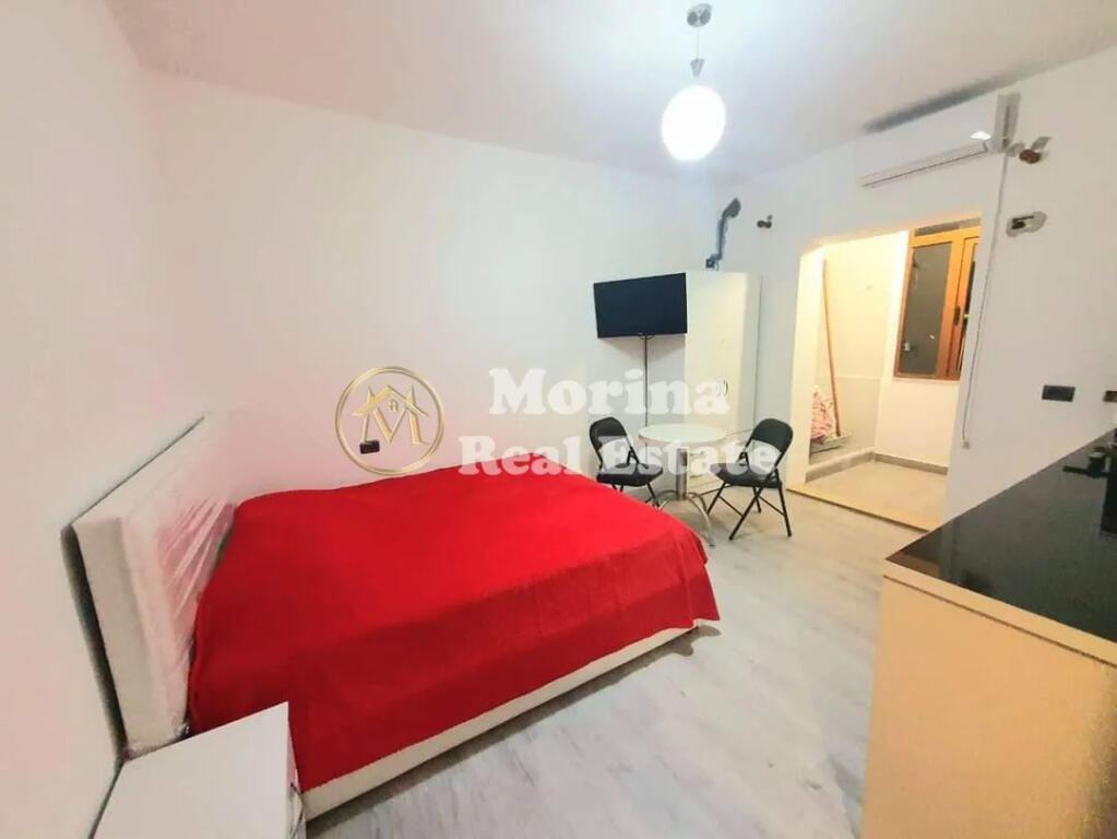 Studio apartment for rent 280 euros in Xhamllik