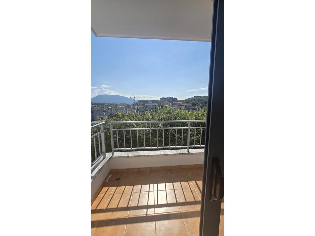 Apartament 1+1 Me Qira tek Liqeni i Thatë