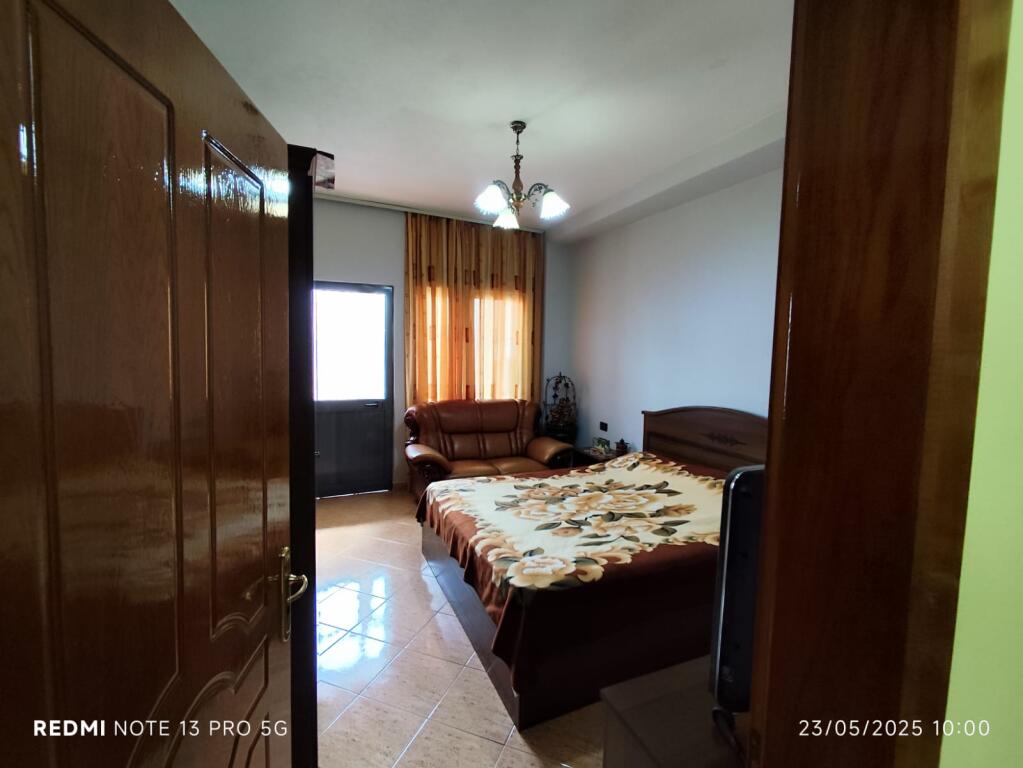 Apartment 3+1 for sale at Myslym Shyri