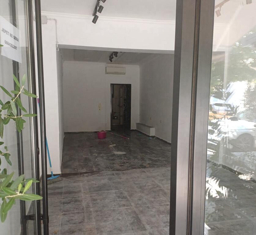 NEGOZIO IN AFFITTO 45M2 CITTÀ STUDENTI 500 EURO