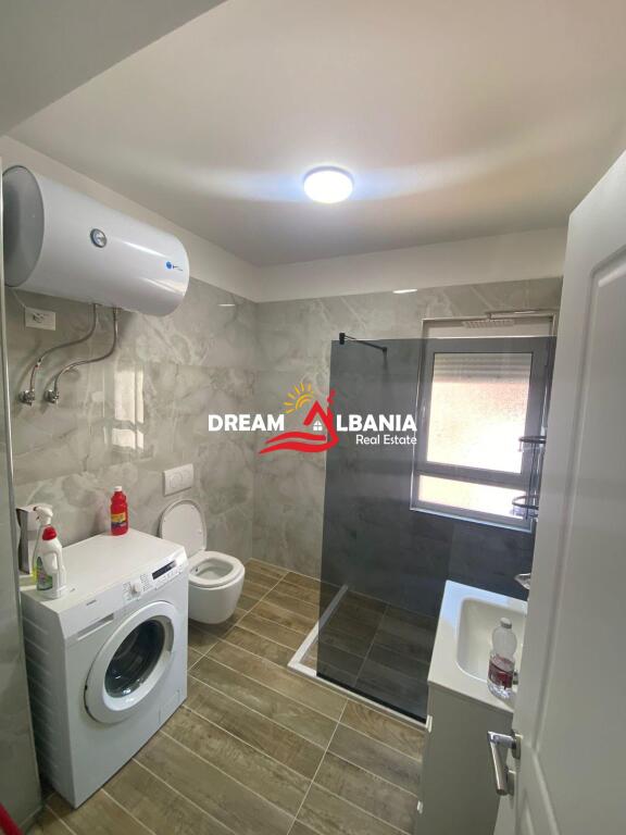 Jepet me qera apartament 2+1 prane rruges Mine Peza (42214800)
