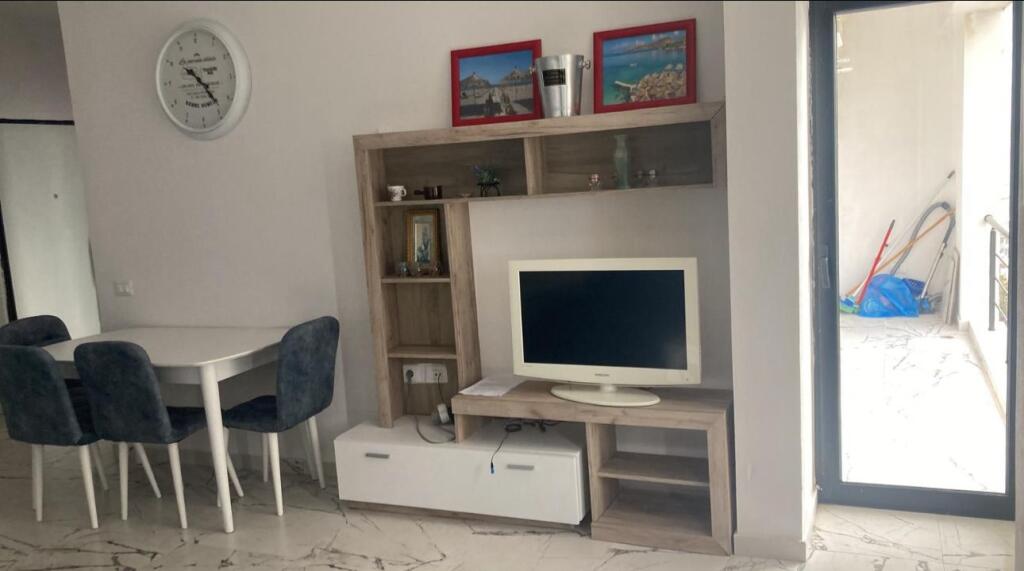 AFFITTASI APPARTAMENTO 1+1+BALCONE VICINO ALLA VILLA DI ZOGU DURRES