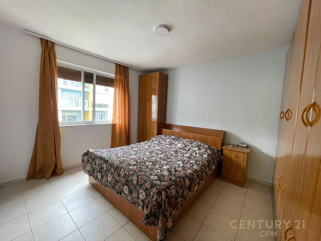 Apartament 2+1 per shitje te Ali Demi