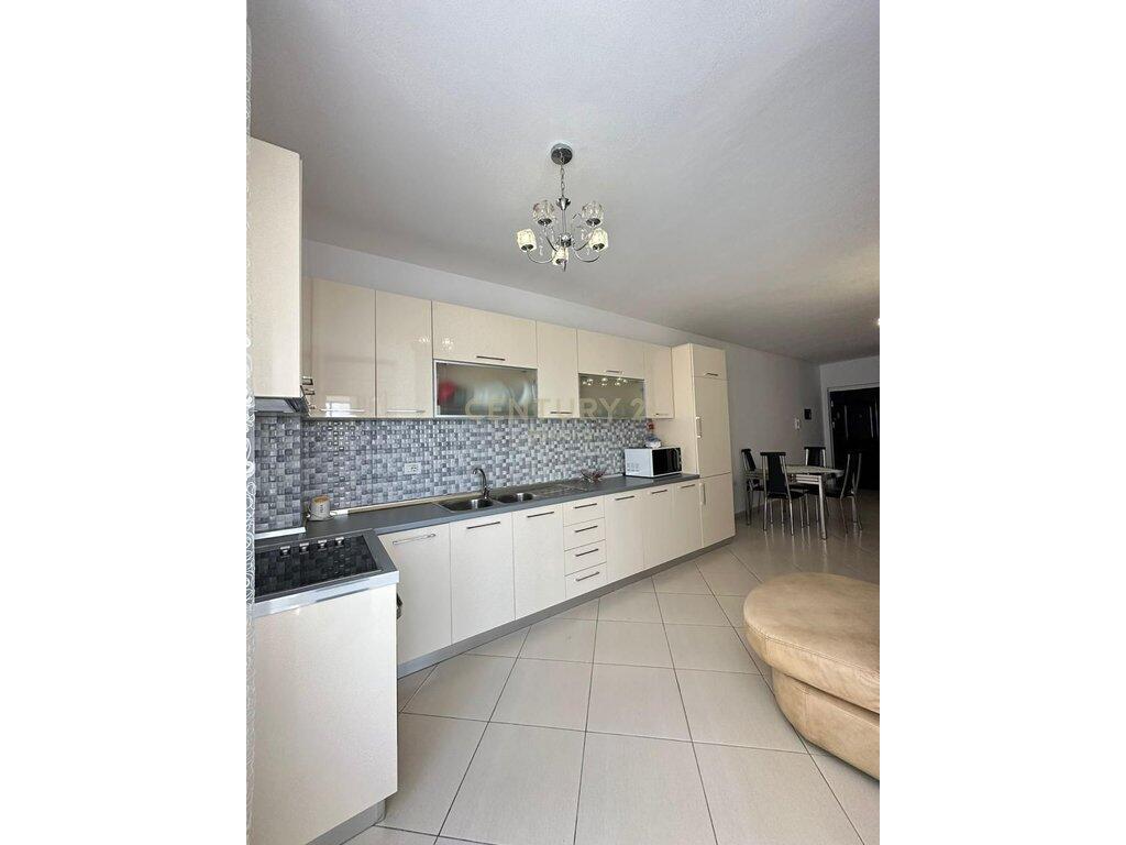 Apartament 2+1+2 per qira pranë Drejtorise se Policisë, Durrës - 450€ | 106 m²