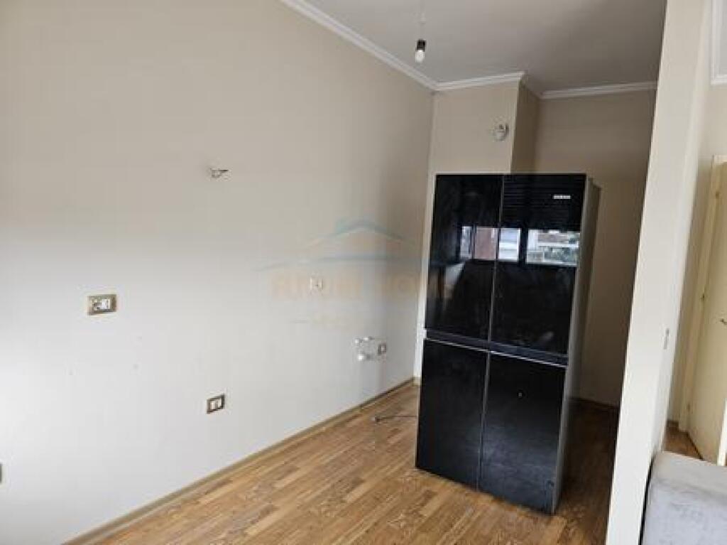 Qera Apartament 2+1, Unaza e Re, Tiranë.