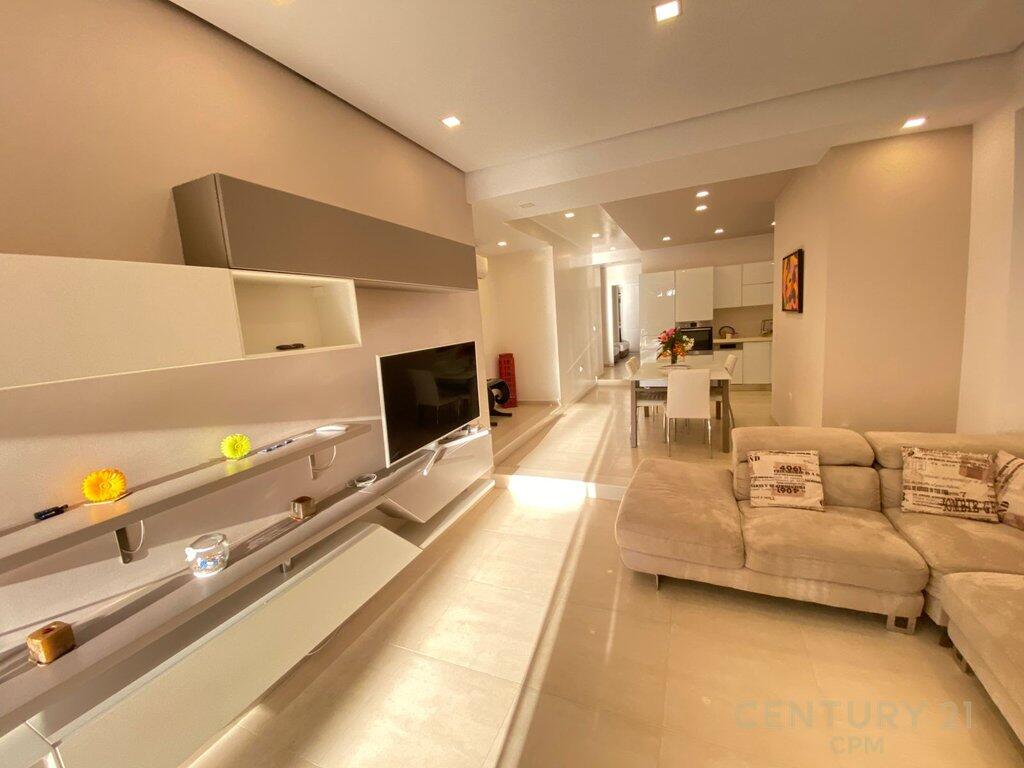 Apartment 4+1+2 + Verandas for sale in Qerret