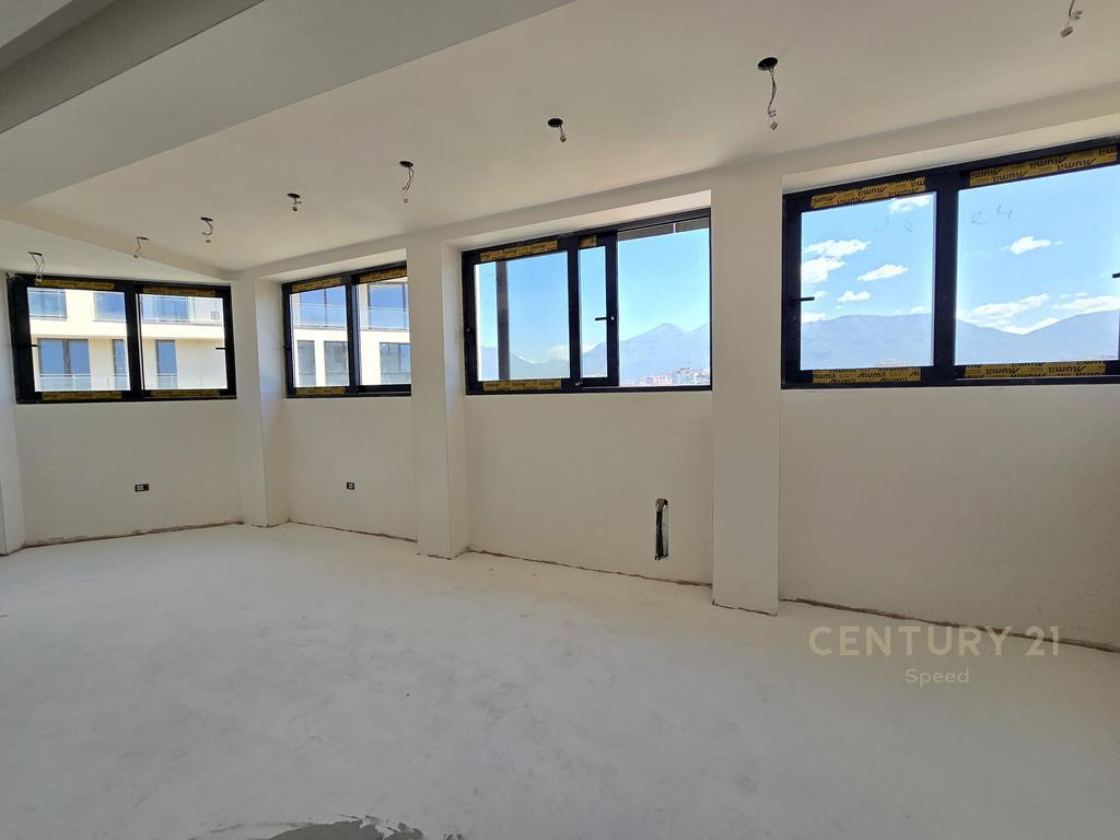 🏡 Appartamento 2+1+2 in Vendita | Via Durazzo, Tirana