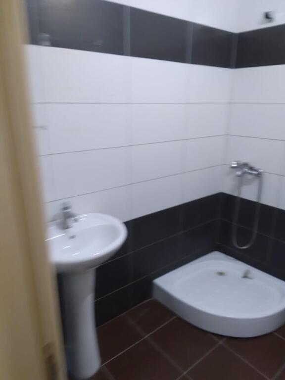 Jepet me qira apartament 1+1 YZBERISHT 35.000 leke