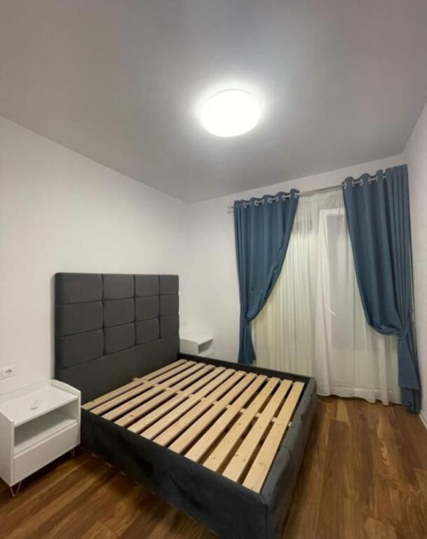 Affittasi appartamento 1+1 arredato a Yzberisht