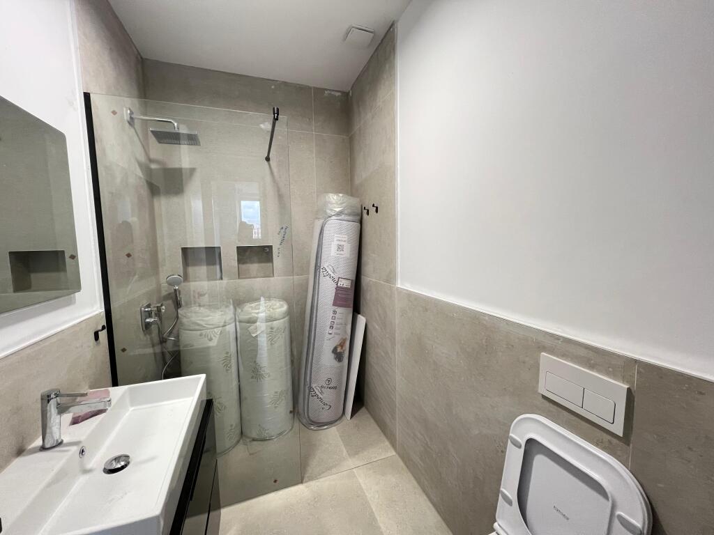 🏡 Jepet me Qira Apartament 2+1+2 + Post Parkimi, Liqeni i Thatë
