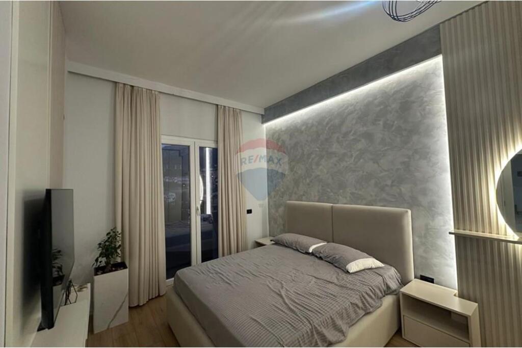 Jepet me qira Apartament 3+1 në Fresk