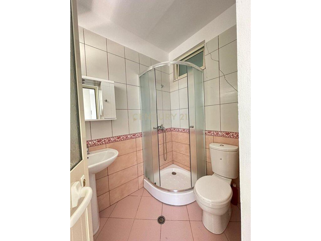Apartament 2+1+2 per qira pranë Drejtorise se Policisë, Durrës - 450€ | 106 m²