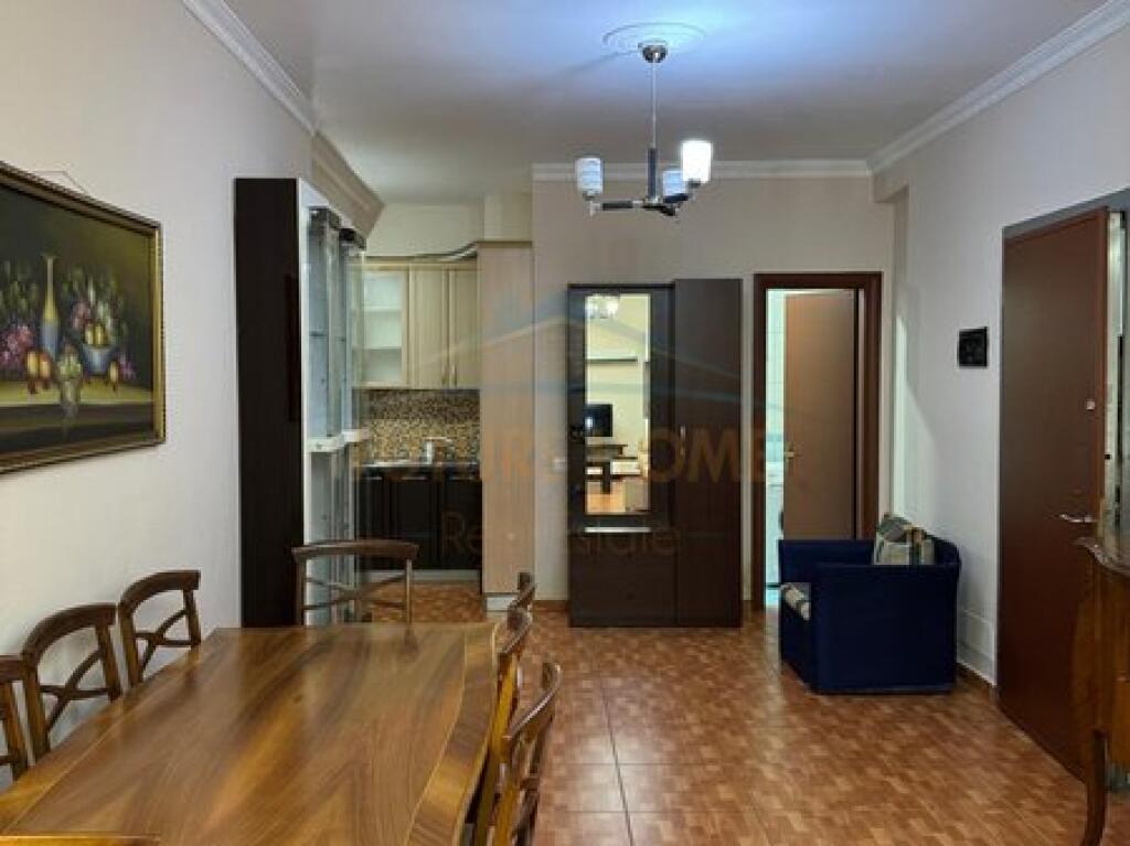Qera, Apartament 2+1, Fresk, Tiranë.