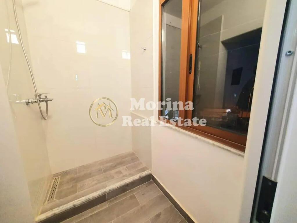 Studio apartment for rent 280 euros in Xhamllik