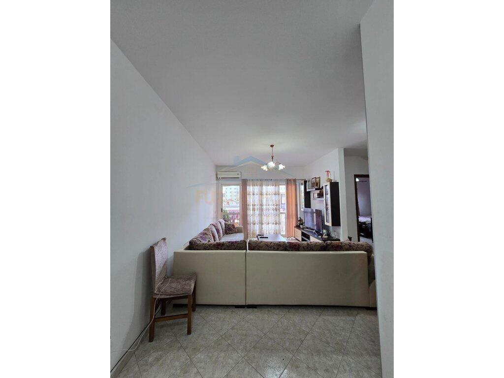 Shitet Apartament 2+1, Fusha e Aviacionit