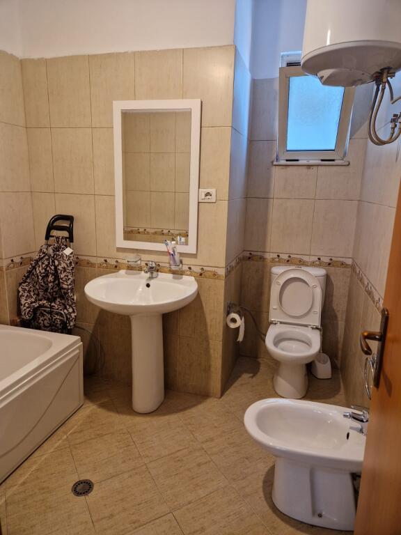 Apartament me qera 2+1+2, Rruga Islam Alla