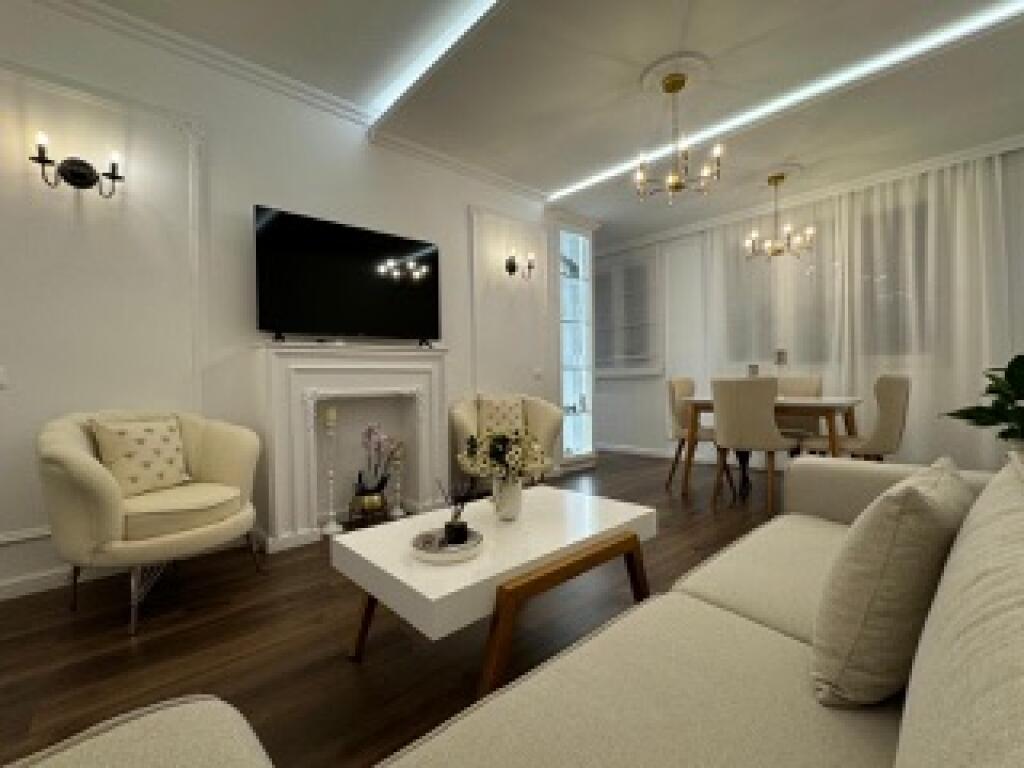 Affittasi 1+1 moderno presso villa L a 550€