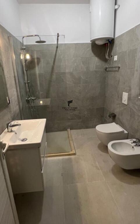 APARTAMENT ME QERA 1+1 RRUGA DIBRES 400 EURO