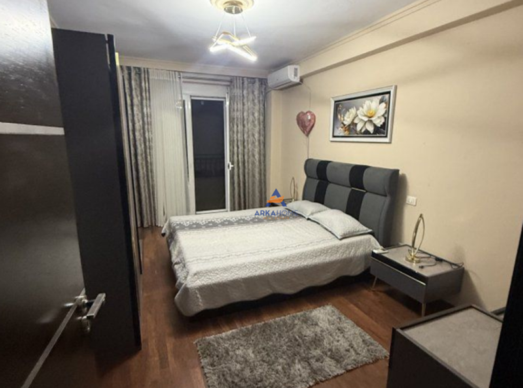 AFFITTASI APPARTAMENTO 2+1+ANNESSO+BALCONE " NUOVO ANELLO " 600 EURO.