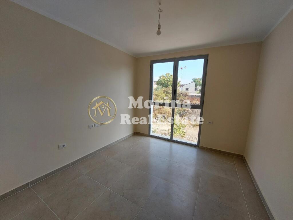 affitto Appartamento 2+1, 5 Maggio, 400 Euro/Mese