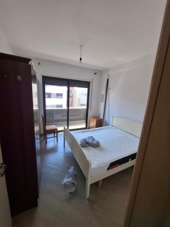 Affittasi appartamento 1+1 a Kmy in Yzberisht