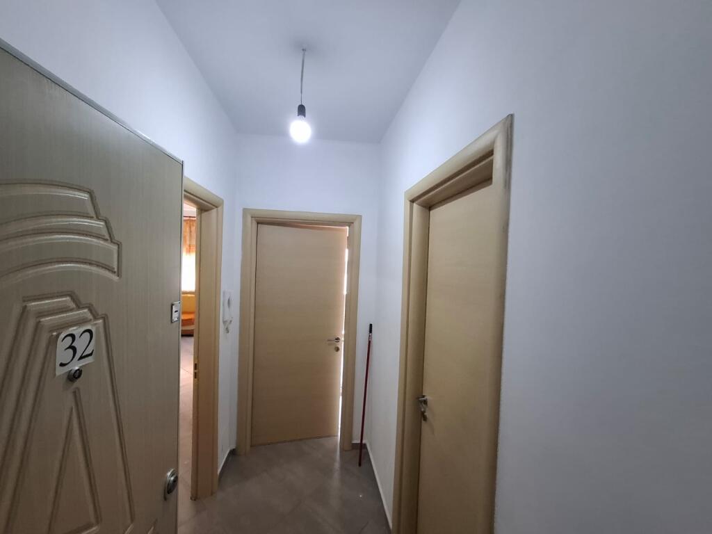 Affittasi appartamento 1+1 a Kmy in Yzberisht