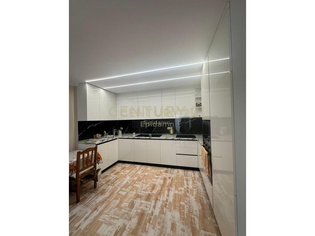 FOR RENT APARTMENT 2+1+2 NEAR THE FORMER SPORTS PARK DURRES !!