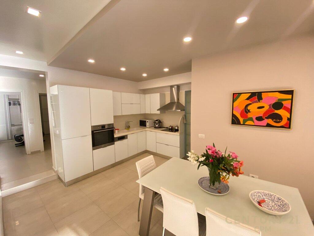 Apartment 4+1+2 + Verandas for sale in Qerret