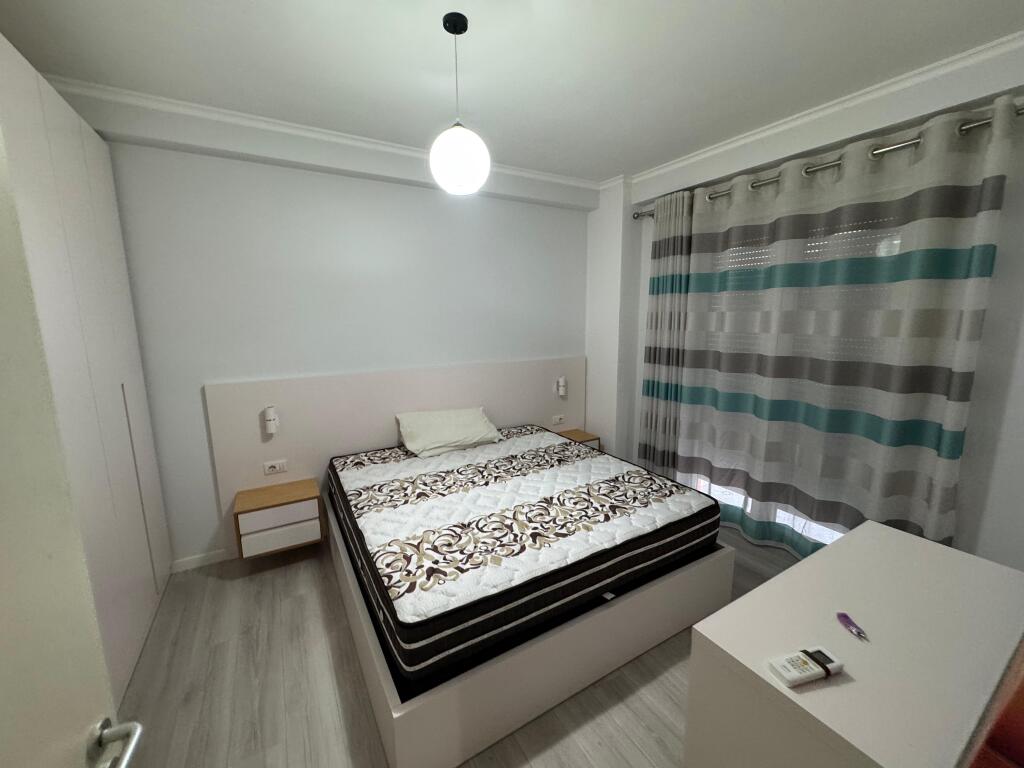 Jepet me qera Apartament 1+1, Mine Peza