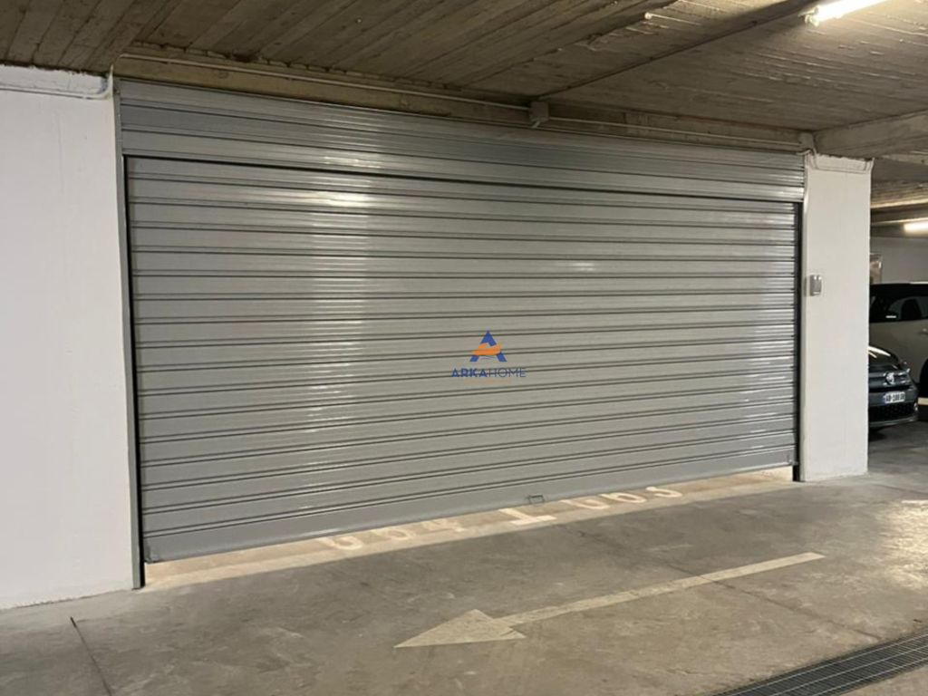 LOCALE IN AFFITTO 50.1M2 "UNAZA E RE" 350 EURO (TRATTABILE).