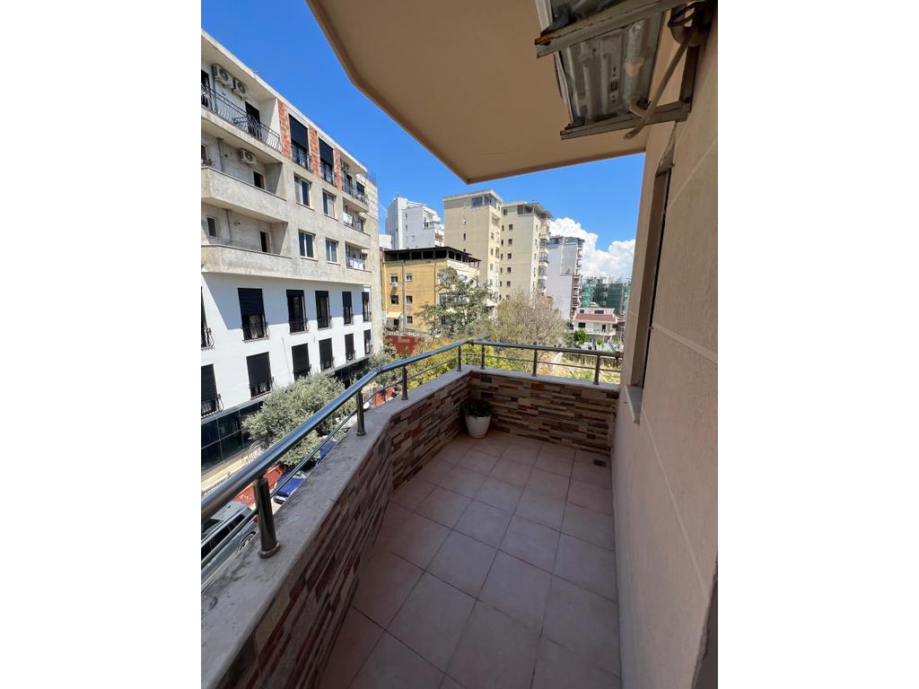 FOR RENT APARTMENT 3+1+ PARKING SPACE NEAR THE VILA SE ZOGUT!