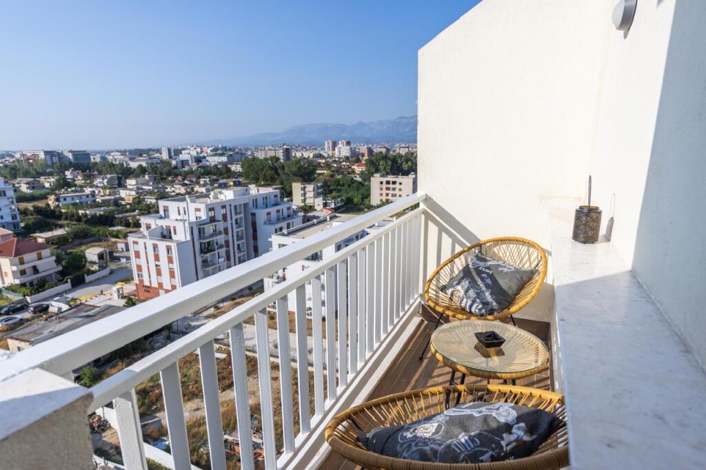 Super Apartment for rent in Astir, near villa L (550 Euro)