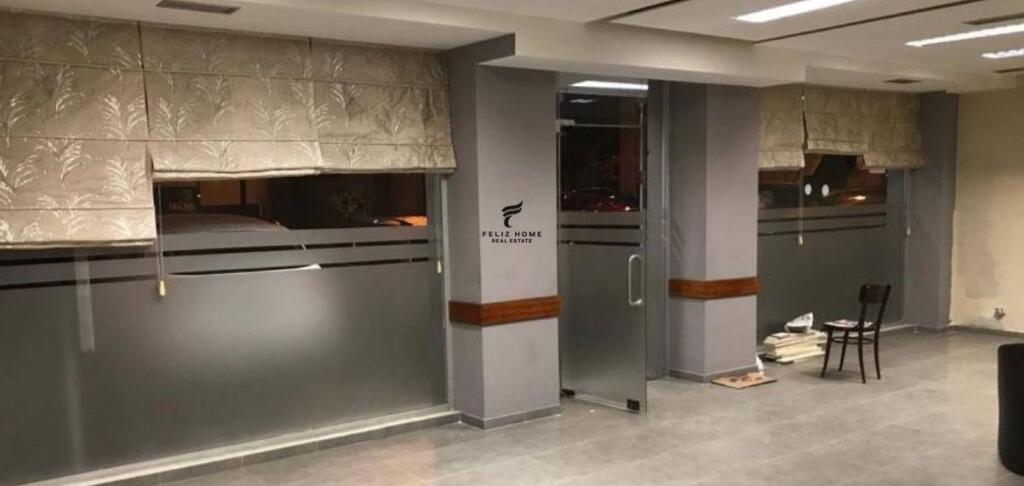 NEGOZIO IN AFFITTO 237M2 PAZARI I RI 900 EURO