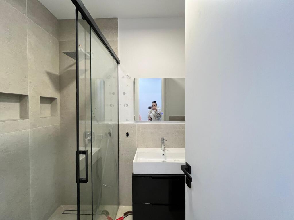🏡 Jepet me Qira Apartament 2+1+2 + Post Parkimi – Forest Residence, Liqeni i Thatë 💰 Çmimi: 1,350 €/muaj