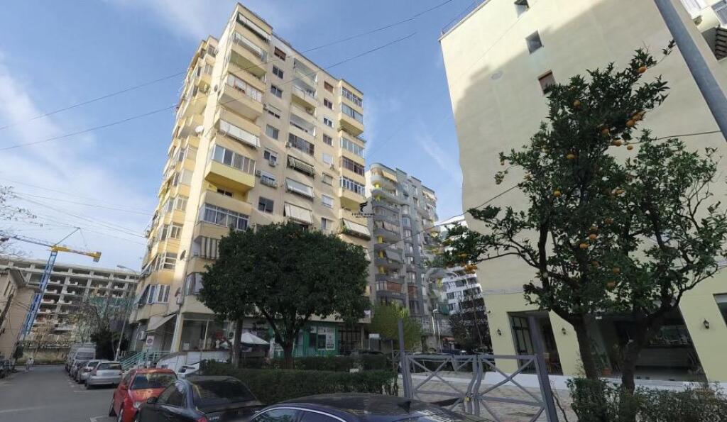 SHITET APARTAMENT 1+1 RRUGA KAVAJES 167.000 EURO