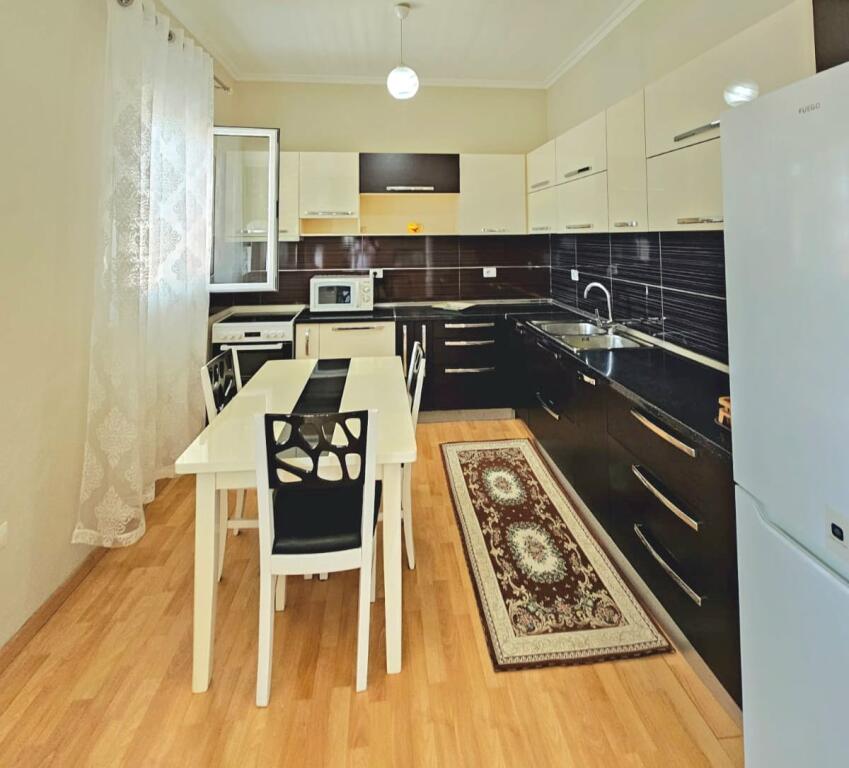Affittasi Appartamento 2+1 presso Vilat Amerikane (150 m²) - Arredamento di Qualità + Posto Auto
