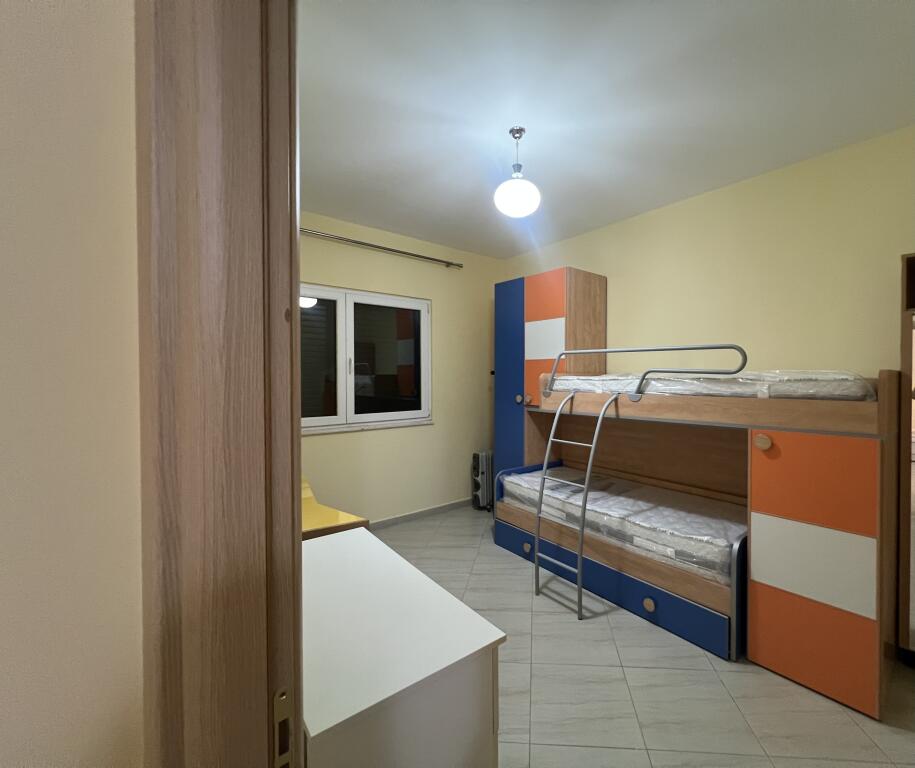 Apartament me qira 2+1 Liqeni i thate pa malore
