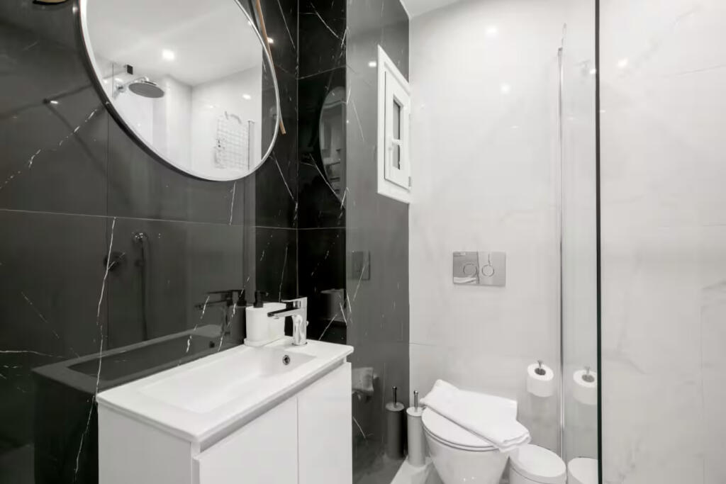 Appartamento In Affitto 2+1+2 A Astir (ID B2201429) Tirana