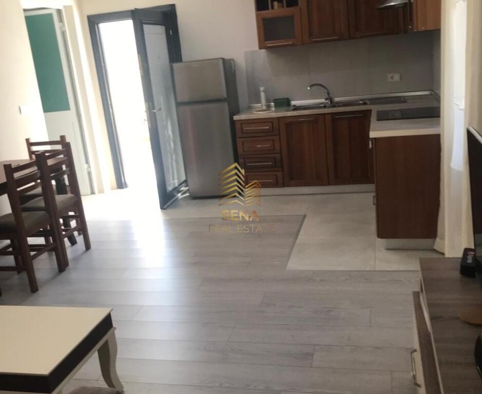 In Affitto, Appartamento 1+1, Qytet Studenti, 400 Euro/Mese (Solo per stranieri)