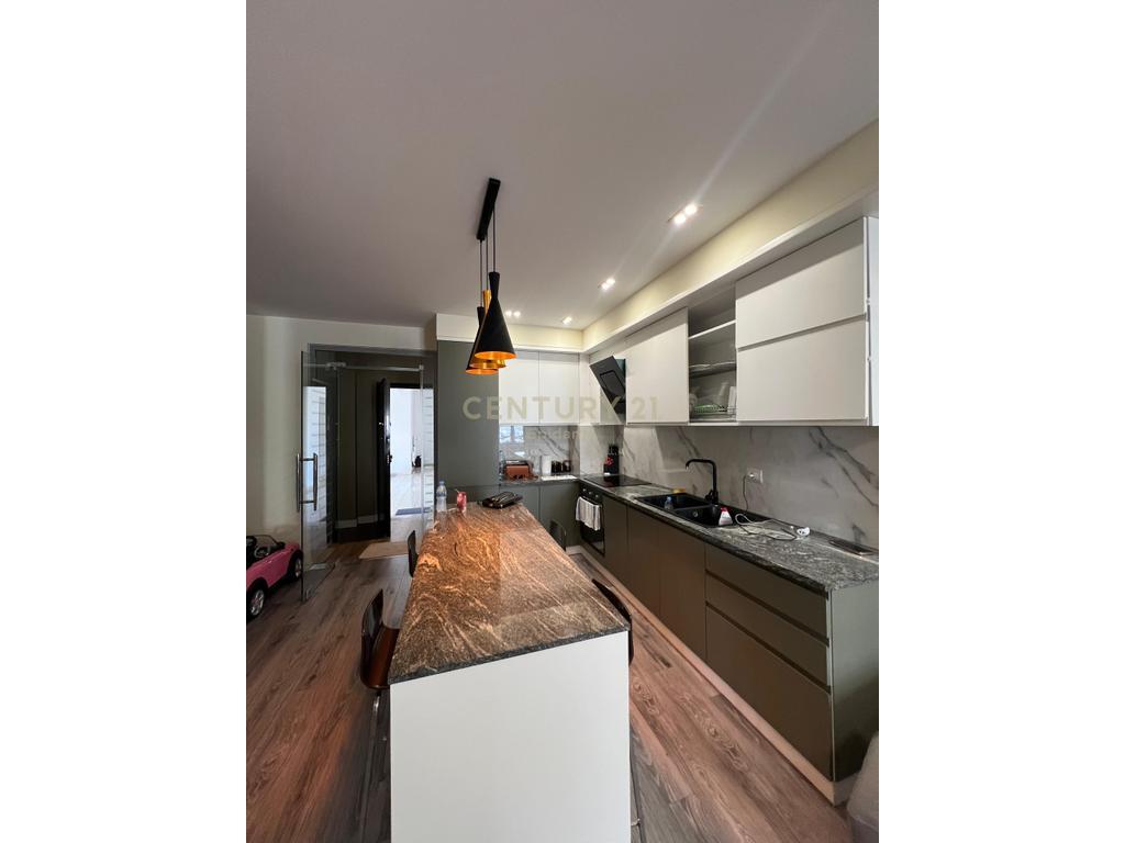 FOR RENT APARTMENT 3+1+ PARKING SPACE NEAR THE VILA SE ZOGUT!