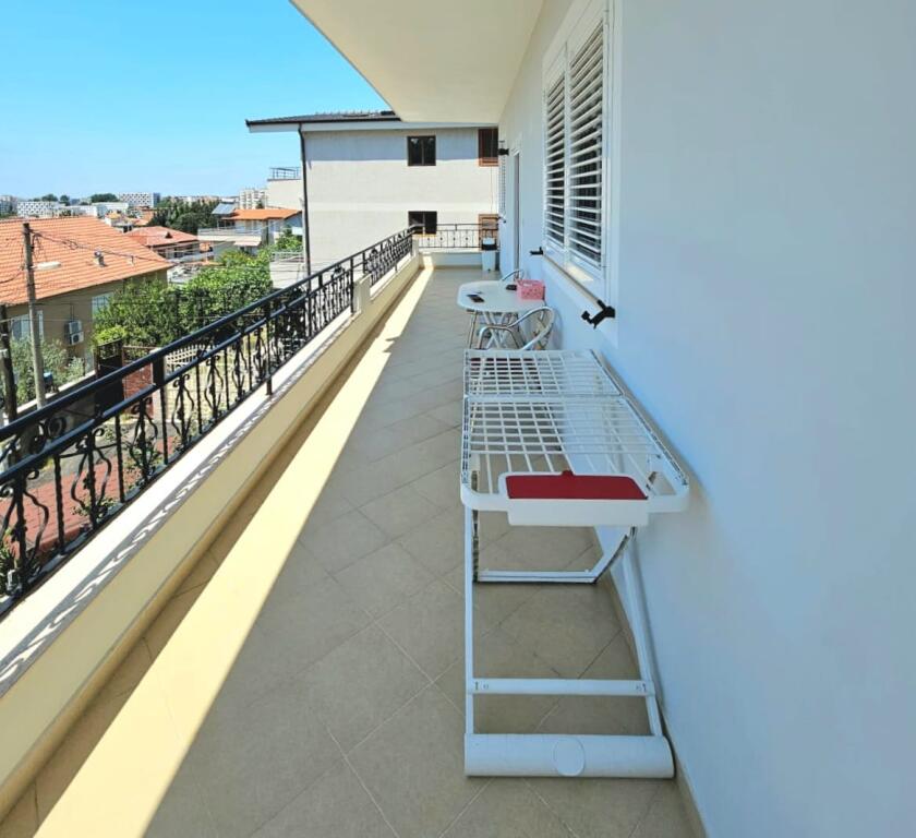 Affittasi Appartamento 2+1 presso Vilat Amerikane (150 m²) - Arredamento di Qualità + Posto Auto