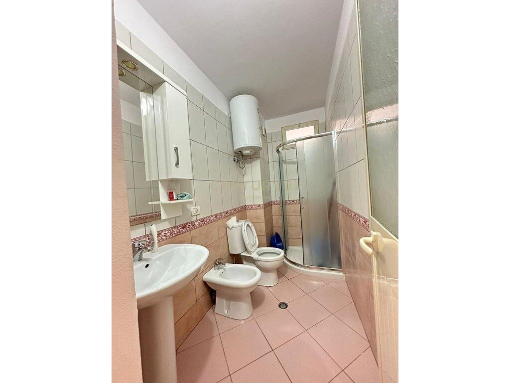 Apartament 2+1+2 per qira pranë Drejtorise se Policisë, Durrës - 450€ | 106 m²
