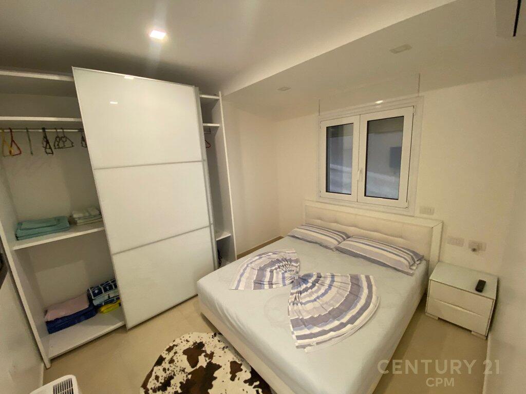 Apartment 4+1+2 + Verandas for sale in Qerret