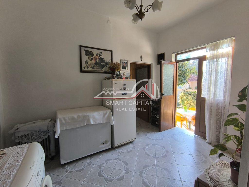 SHITET SHTËPI PRIVATE TE SPITALI,VLORE