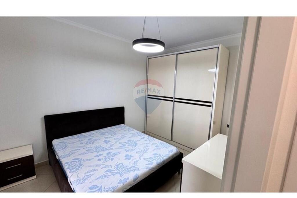 Apartament 1+1 + P me qira te rruga e Kosovareve.