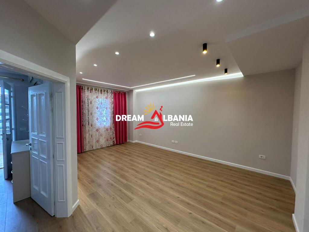 Appartamento 1+1+balcone in vendita a Kodra e Diellit vicino a Eleonora (ID 41111122)