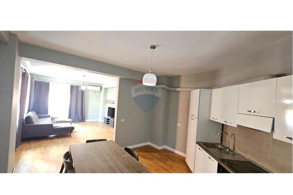 Apartament 2+1. Kopshti Botanik