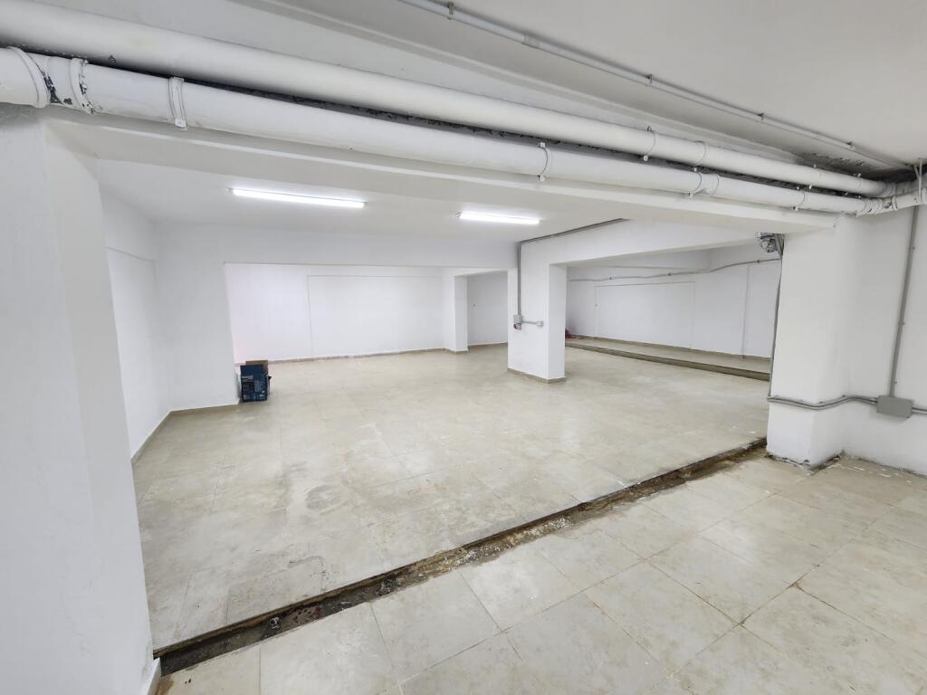 BUSINESS PREMISES FOR RENT 340 M2 YZBERISHT 1,300 EURO