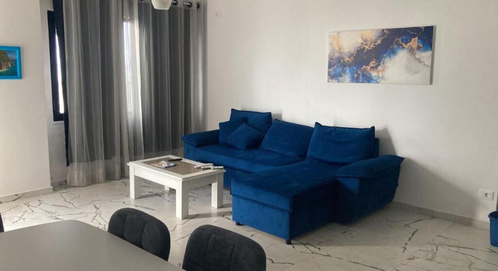 AFFITTASI APPARTAMENTO 1+1+BALCONE VICINO ALLA VILLA DI ZOGU DURRES