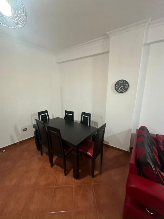 🏢A pochi minuti da Venue Clab, Via Selman Riza, affittasi appartamento arredato 2+1+2. 50.000 Leke